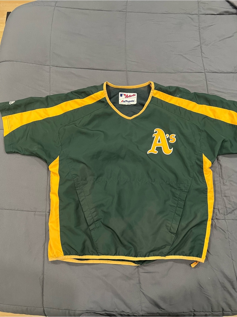 Majestic Oakland A's Green & Yellow mens windbreaker